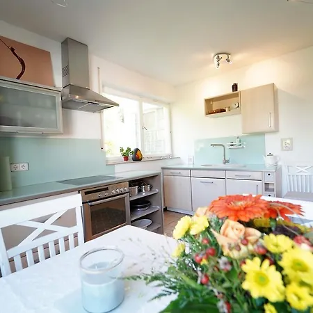 Im Haus Lotus Mit Grossem Balkon Und Garten Bad Urach