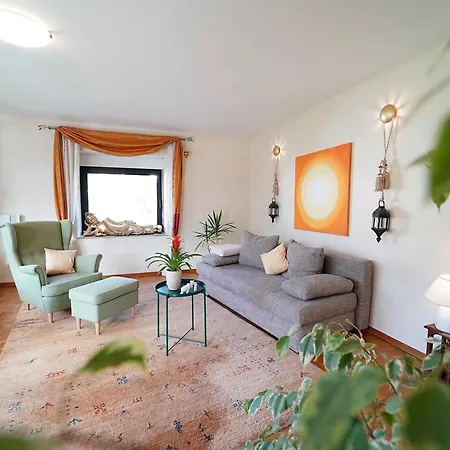 Im Haus Lotus Mit Grossem Balkon Und Garten Бад-Урах