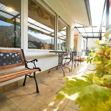 Im Haus Lotus Mit Grossem Balkon Und Garten Appartamento