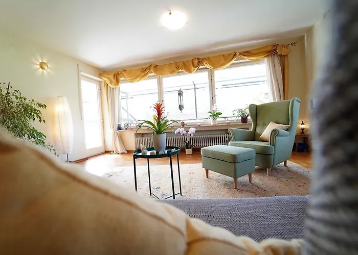 Im Haus Lotus Mit Grossem Balkon Und Garten Bad Urach